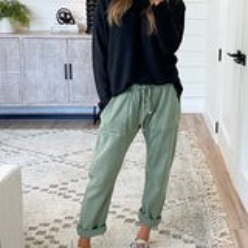 Taluah Black Sweater